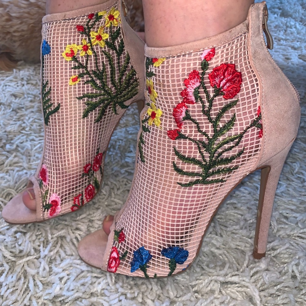Liliana Mauve Heeled Booties
